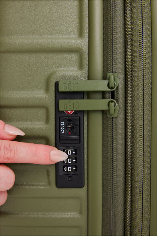 BÉIS 'The Large Check-In Roller' in Olive - Olive Green Large 29" Check ...