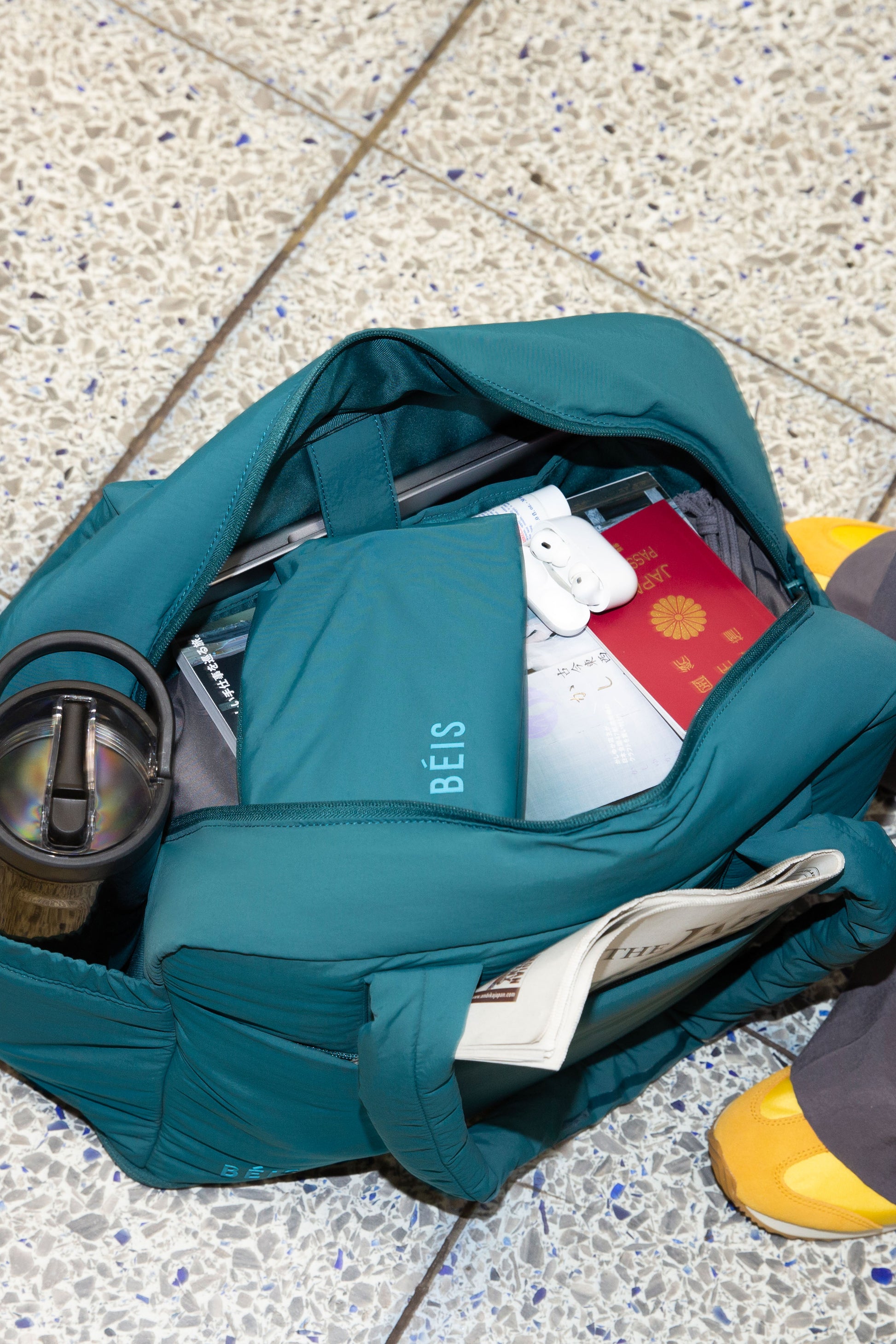 BÉIS 'The Air Duffle' in Deep Teal Lightweight Deep Teal Blue