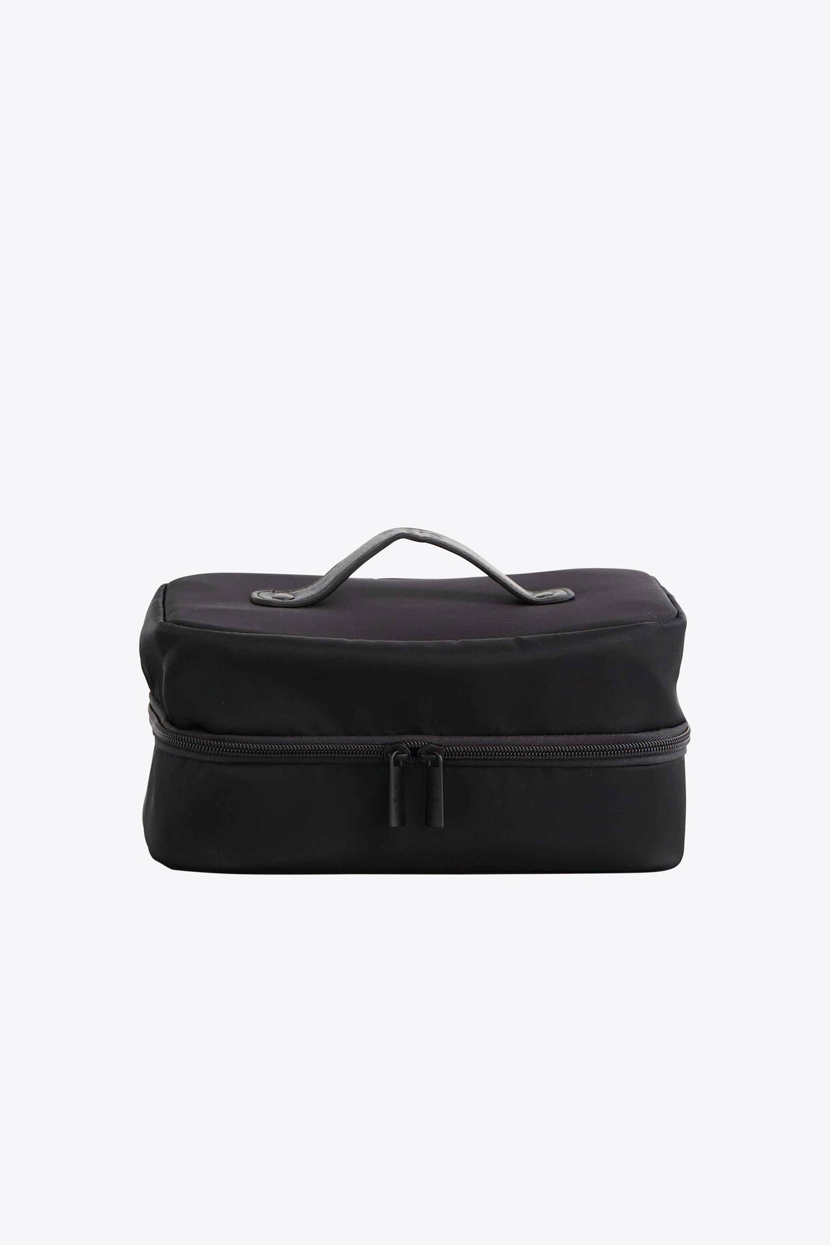 BÉIS 'The Hanging Cosmetic Case' in Black - Hanging Cosmetic Bag For ...