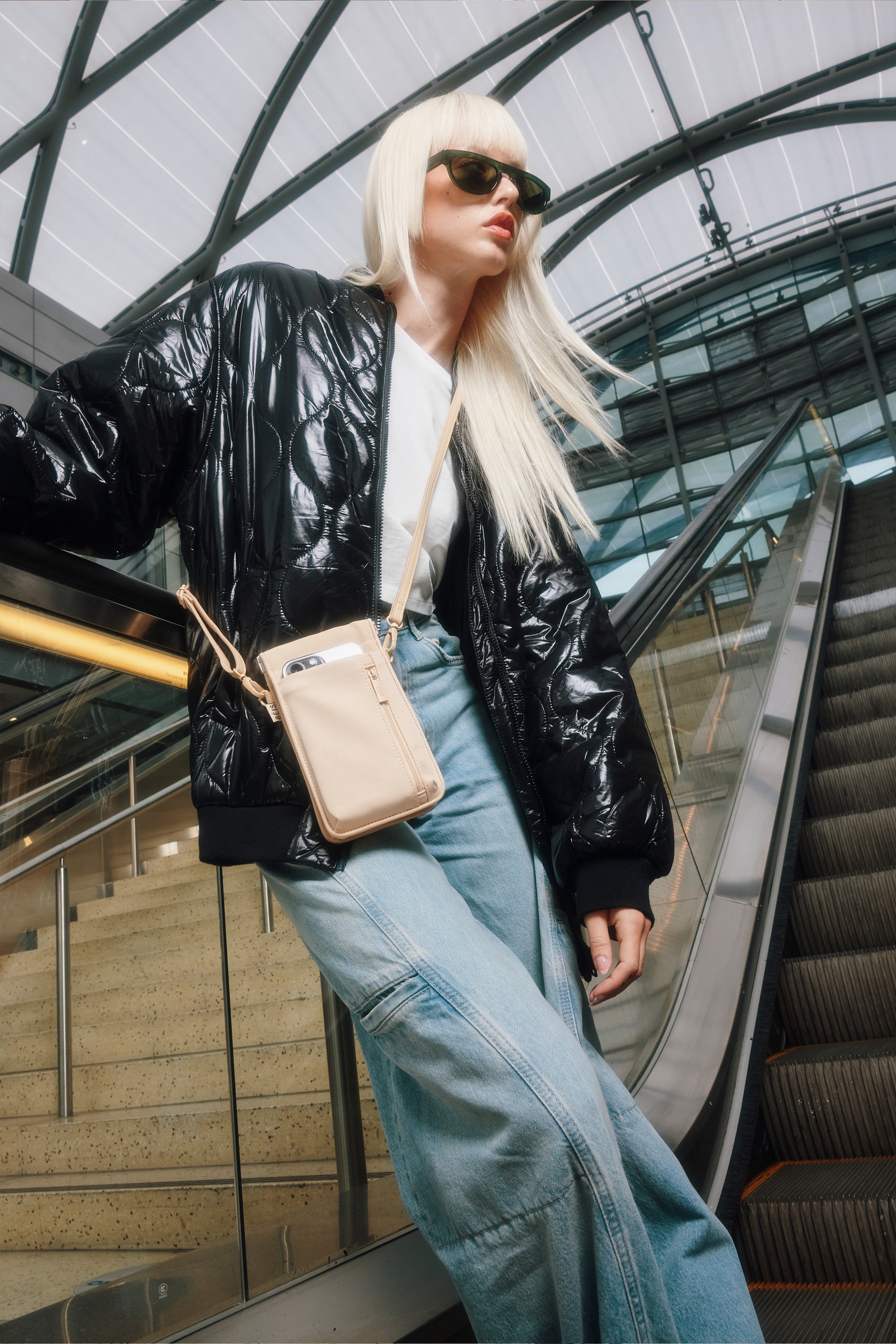 BÉIS 'The ID Crossbody Bag' In Beige - Crossbody Bag With ID Pocket