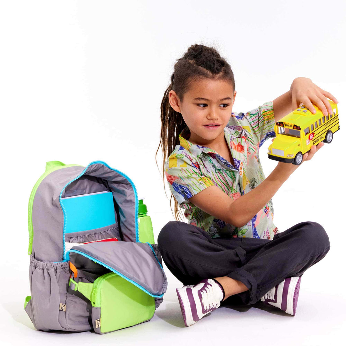 BÉIS 'The Kids Backpack' in Grey Cool Travel Backpacks For Kids In Grey