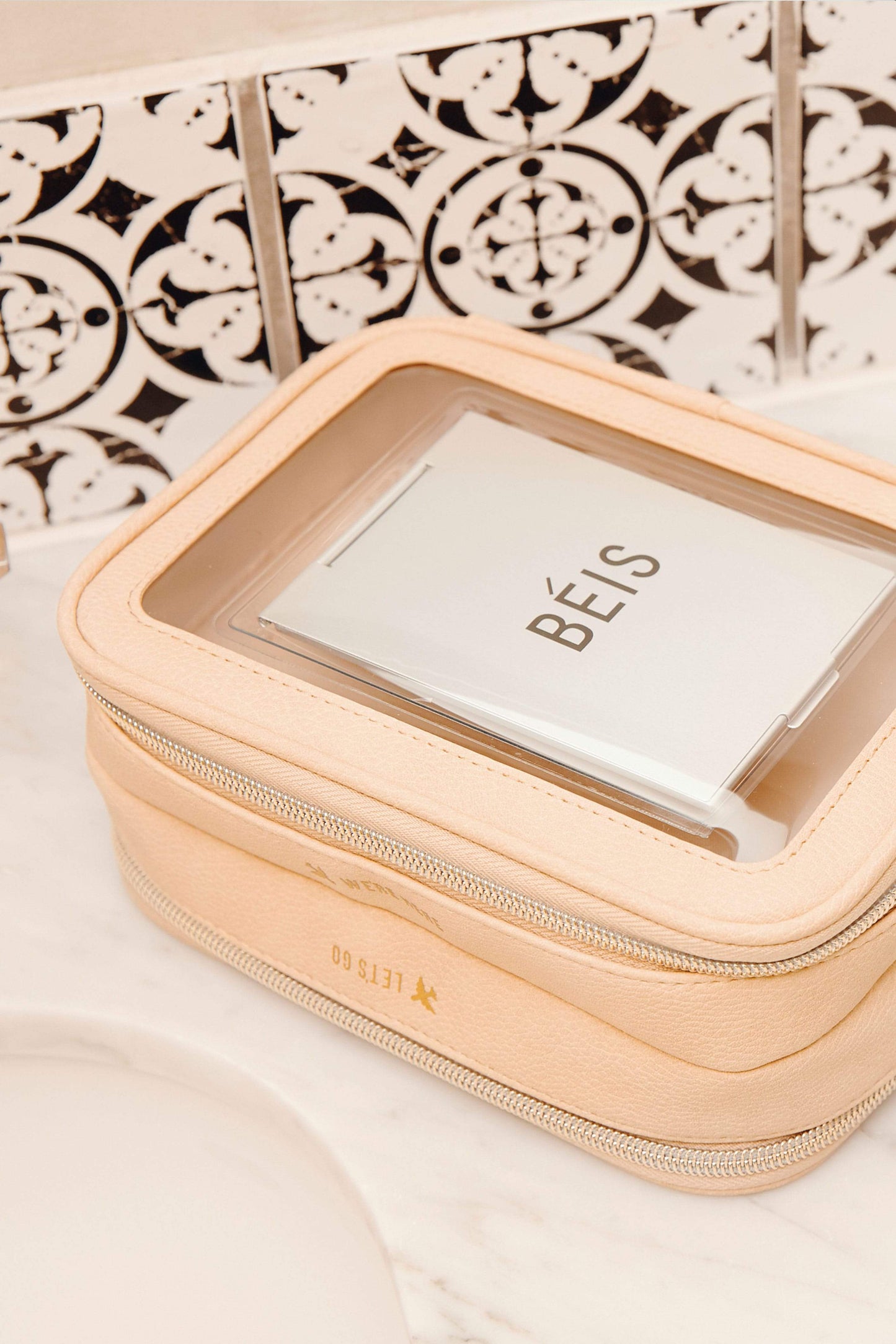 Resale The On The Go Essential Case in Beige