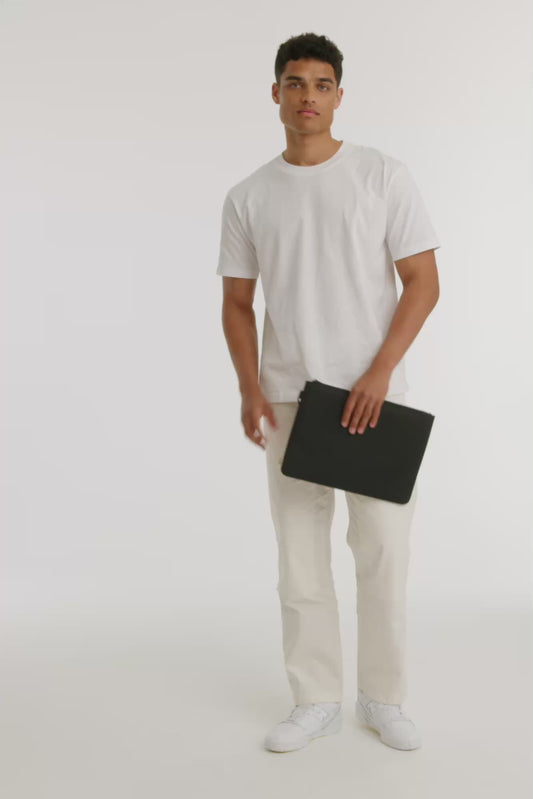 Resale The BÉISics Laptop Pouch in Black