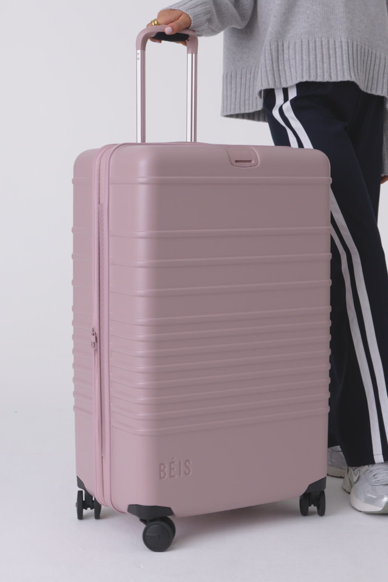 BÉIS 'The Large Check-In Roller' in Atlas Pink - 29 inch Check in