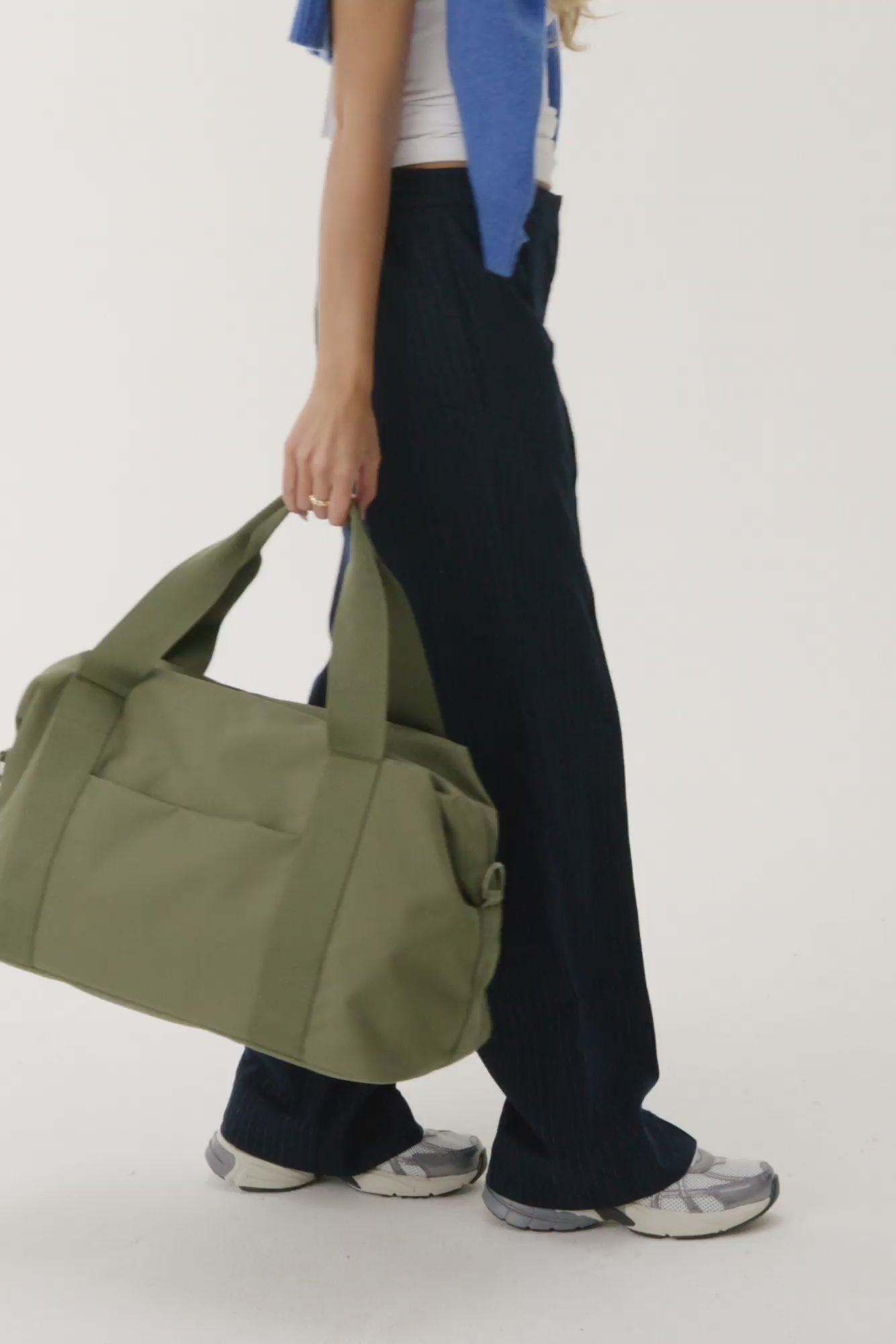 BÉIS 'The BÉISics Duffle' in Olive - Olive Green Overnight & Travel ...