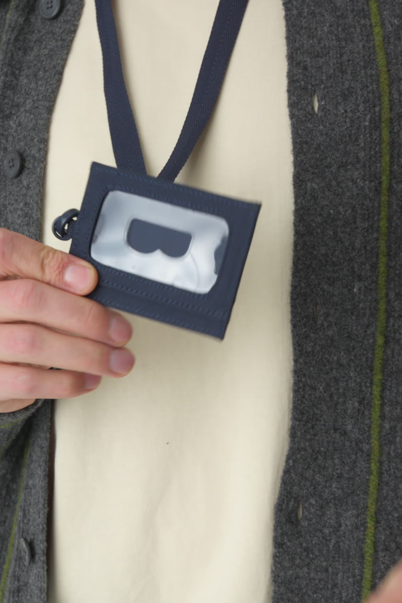 BÉIS 'The ID Card Holder' in Navy - Crossbody Wallet Purse