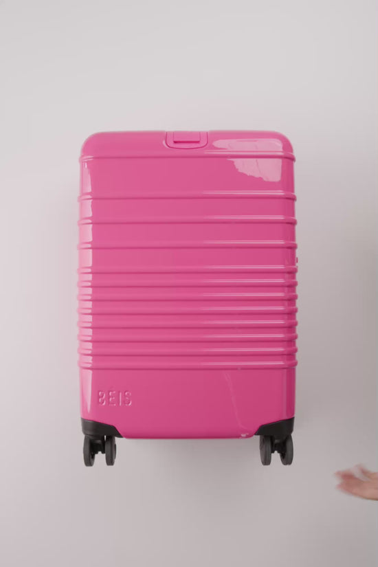 BÉIS 'The Carry On Roller' in Barbie™ Pink - 21