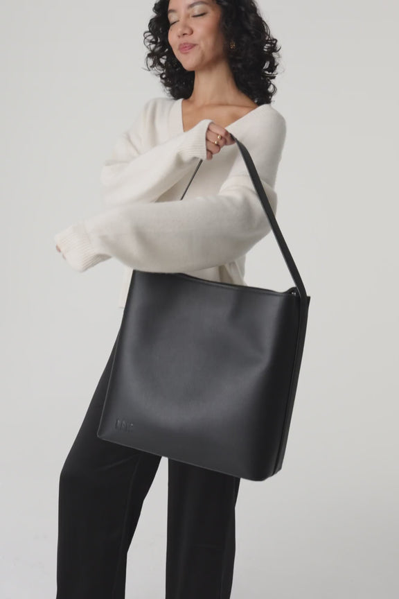 BÉIS 'The Wicked Tote' in Black - Sleek Black Tote Bag for Work & Travel