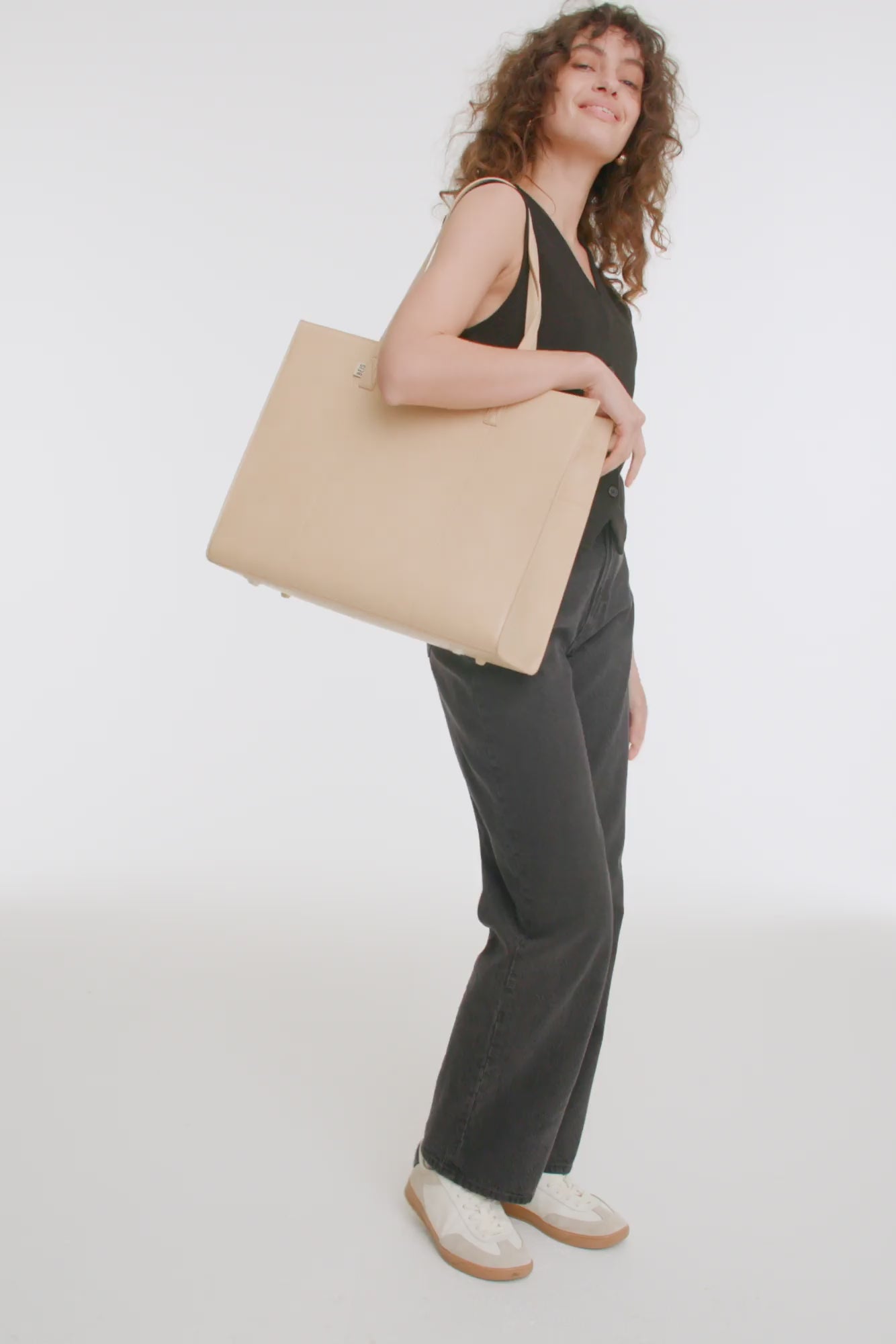 Large structured tote outlet bag