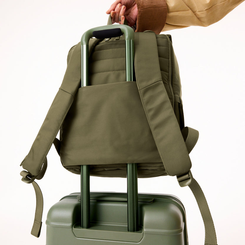 Pedia Backpack BÉIS ‘The Ultimate Diaper Backpack’ in Olive - Olive Green Diaper Bag ...
