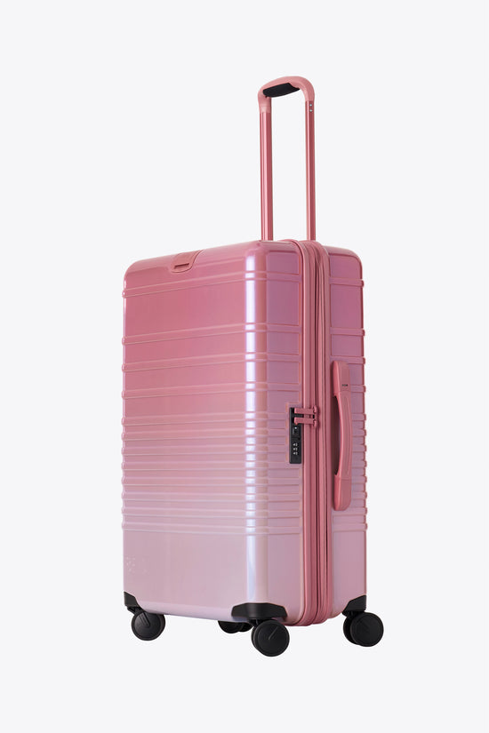 BÉIS 'The Medium Check-in Roller' in Glossy Atlas Pink - 26" Check-In ...