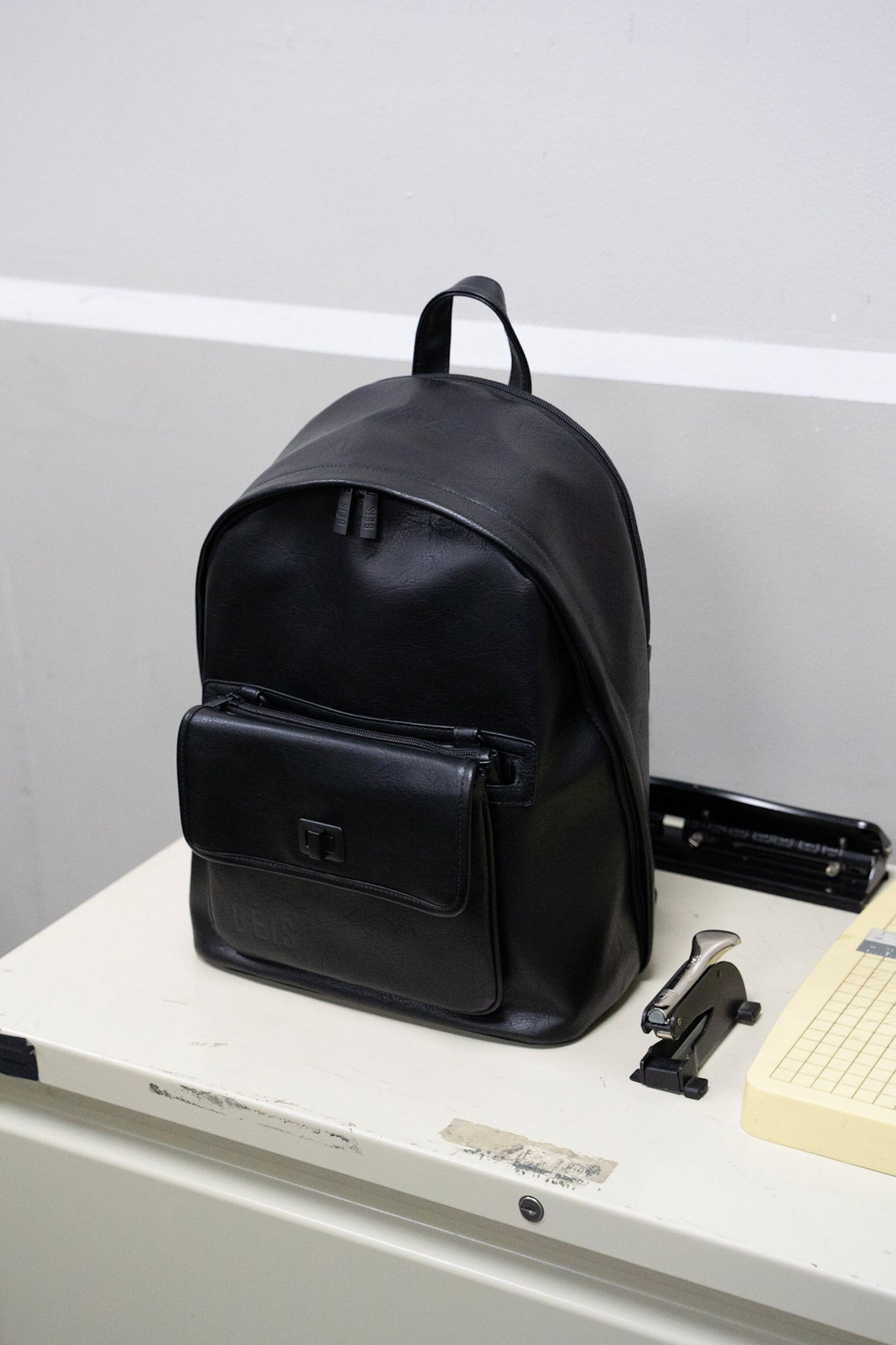 Backpack 2 in 1 Black Front Office