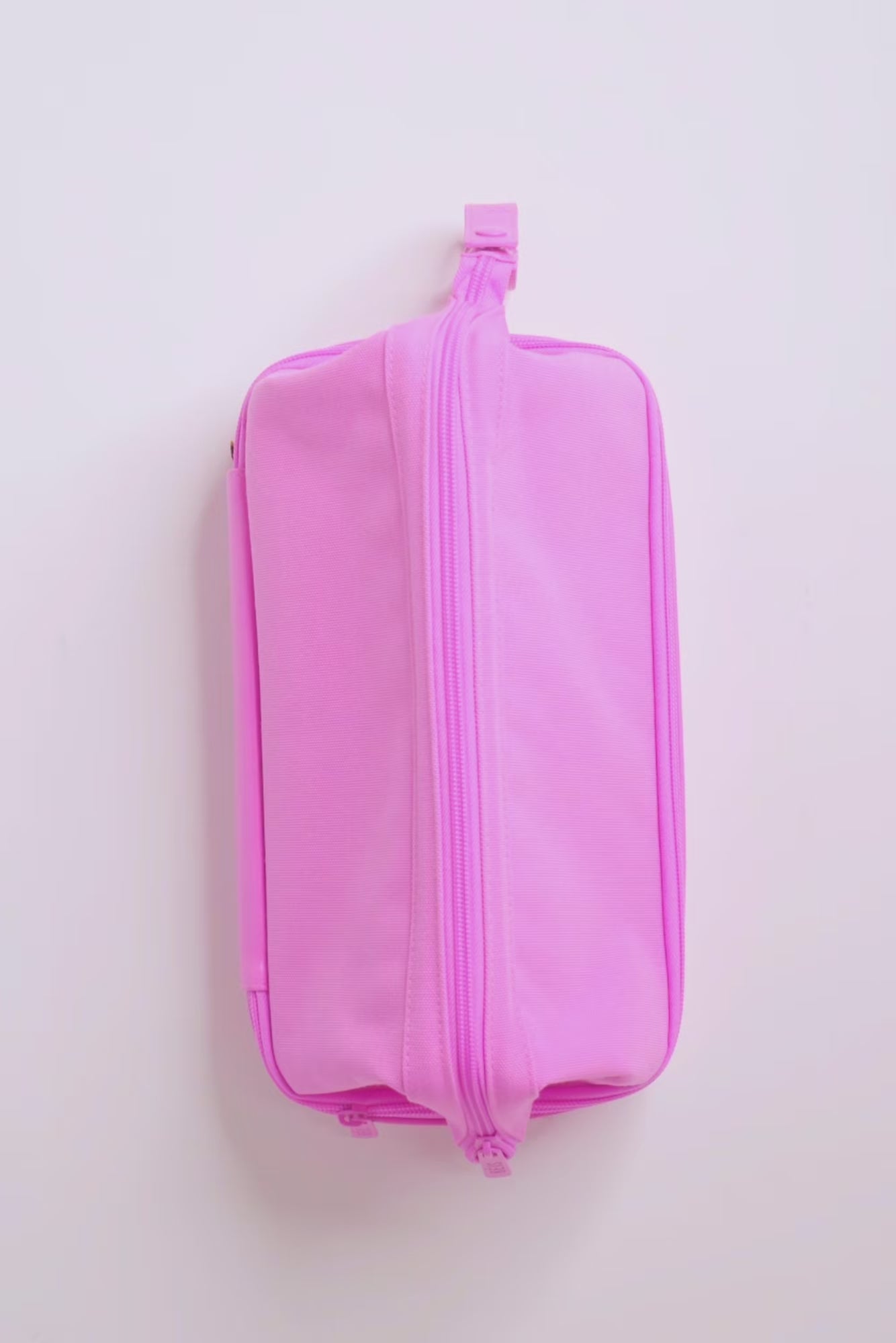 BÉIS 'The Dopp Kit' In Berry - Purple Travel Toiletry Bag & Toiletry Kit
