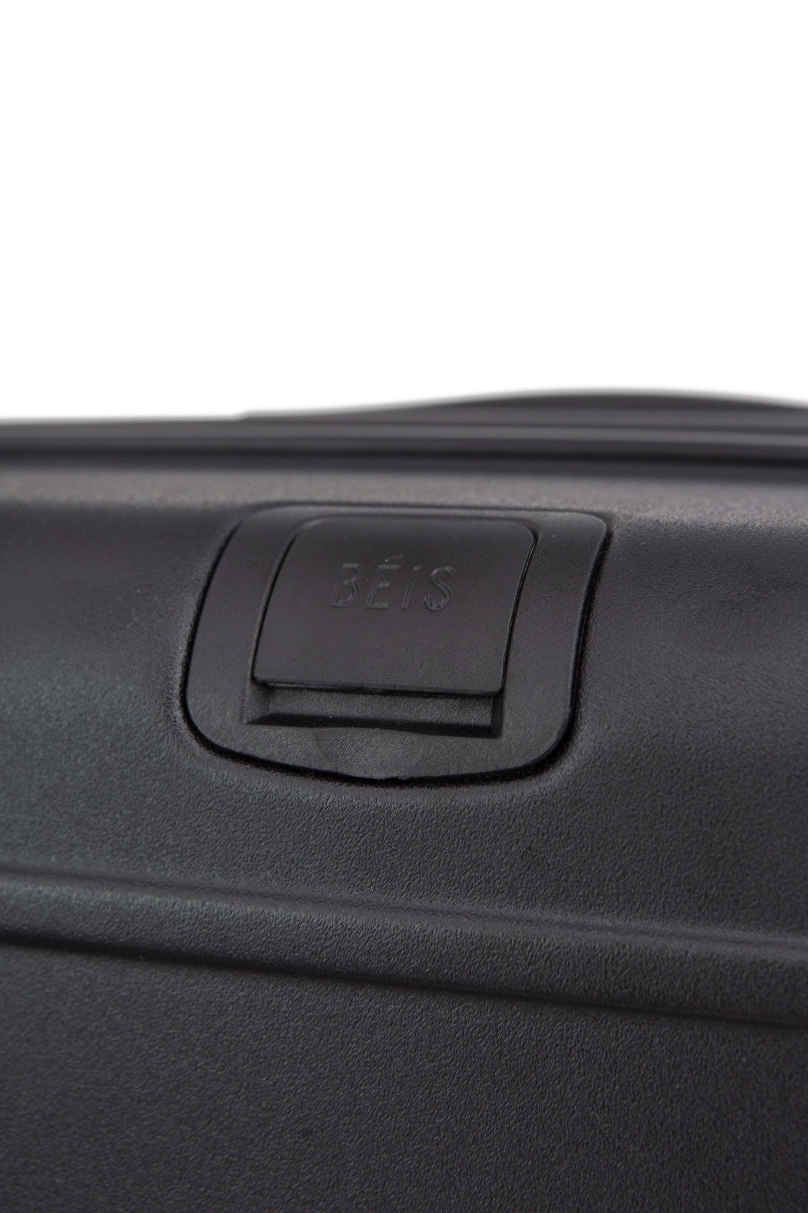 BÉIS 'The Carry-On Roller' in Black - 21