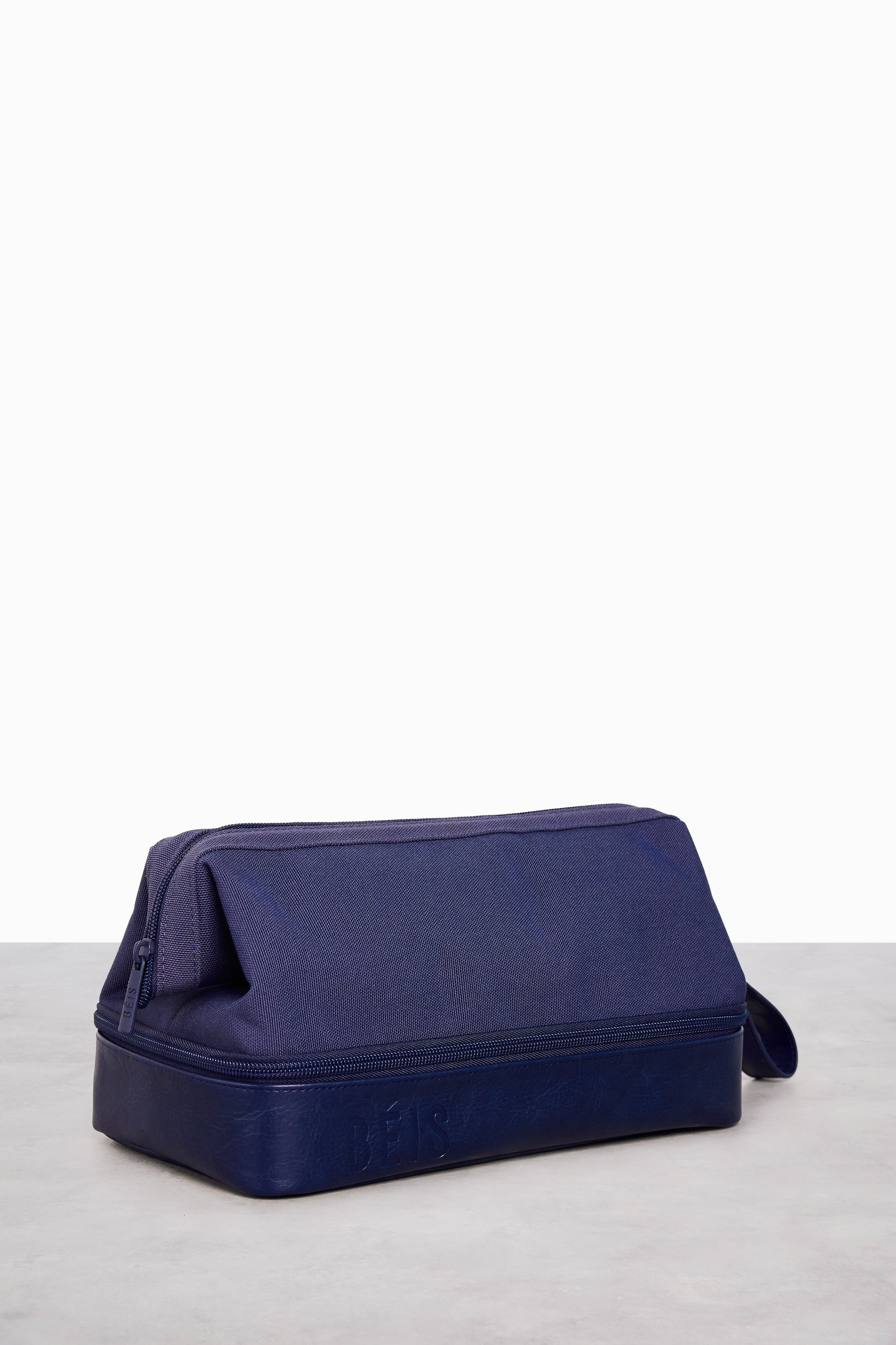 BÉIS 'The Dopp Kit' In Navy Blue Travel Toiletry Bag & Toiletry Kit