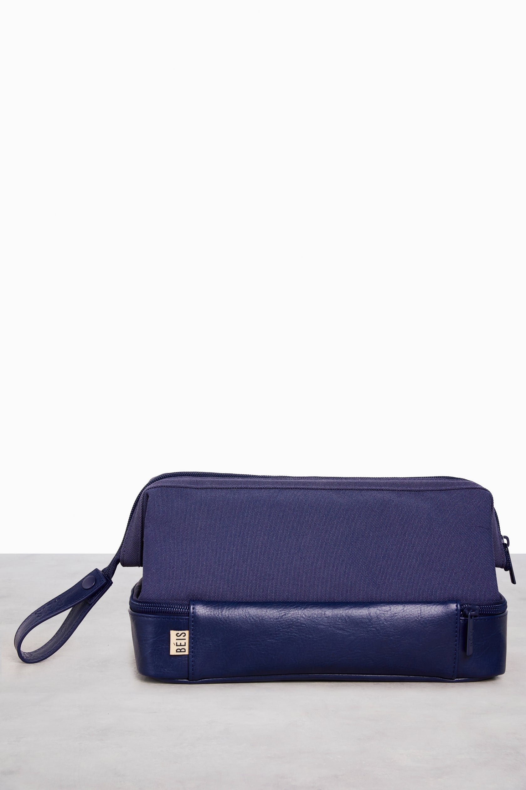 BÉIS 'The Dopp Kit' In Navy Blue Travel Toiletry Bag & Toiletry Kit