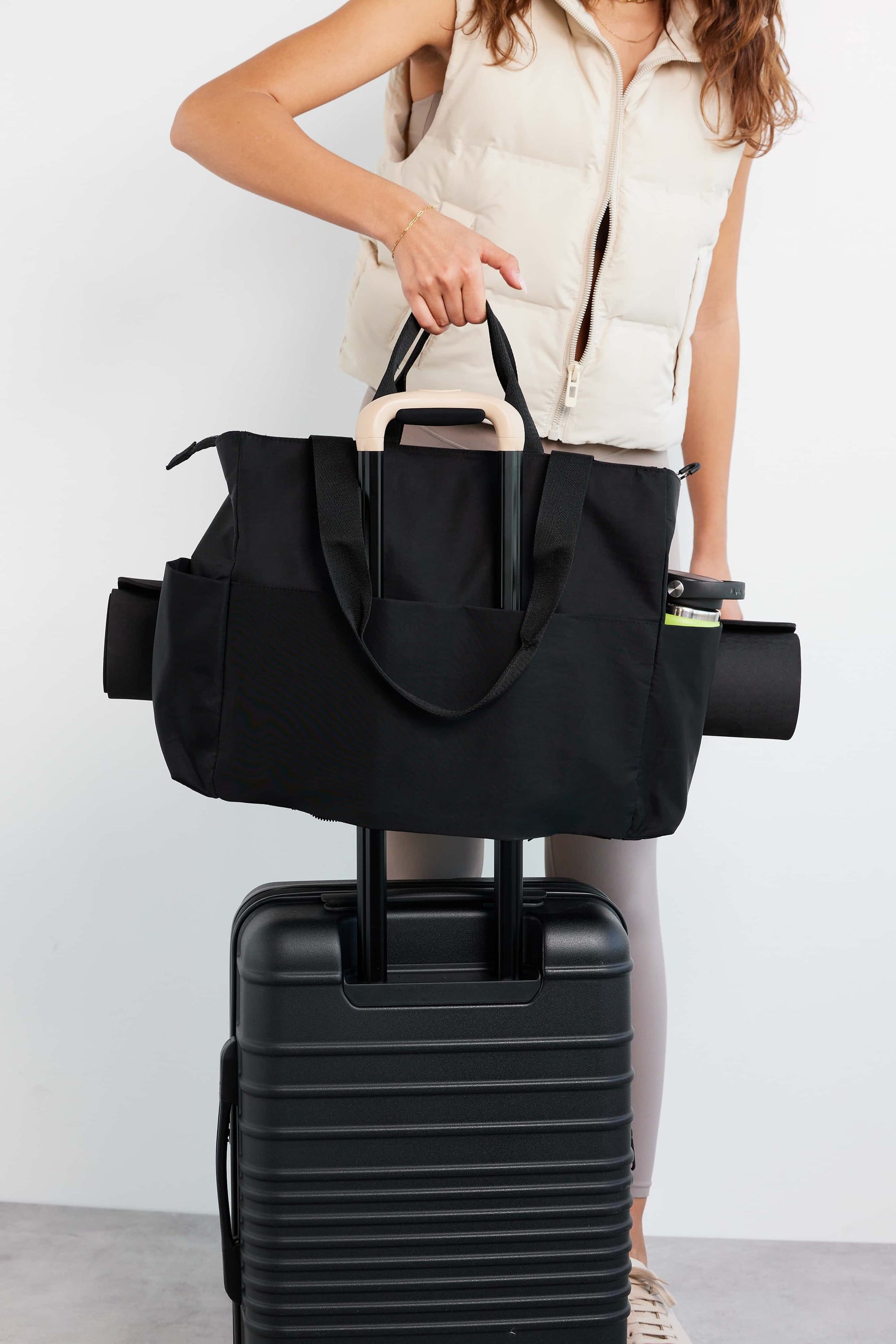 BÉIS 'The Sport Carryall' in Black - Chic Tennis Tote