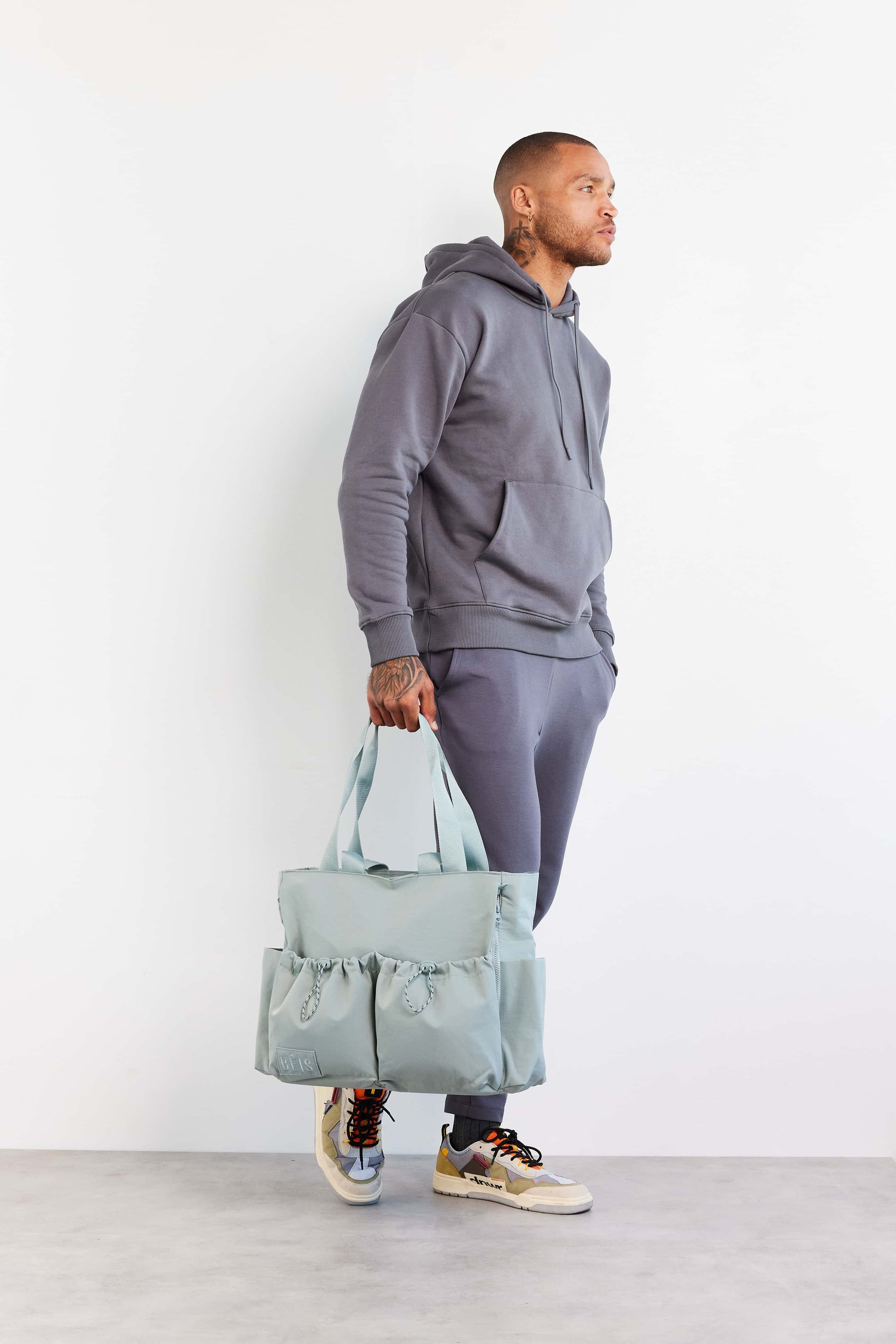 BÉIS 'The Sport Carryall' in Slate - Chic Tennis Tote