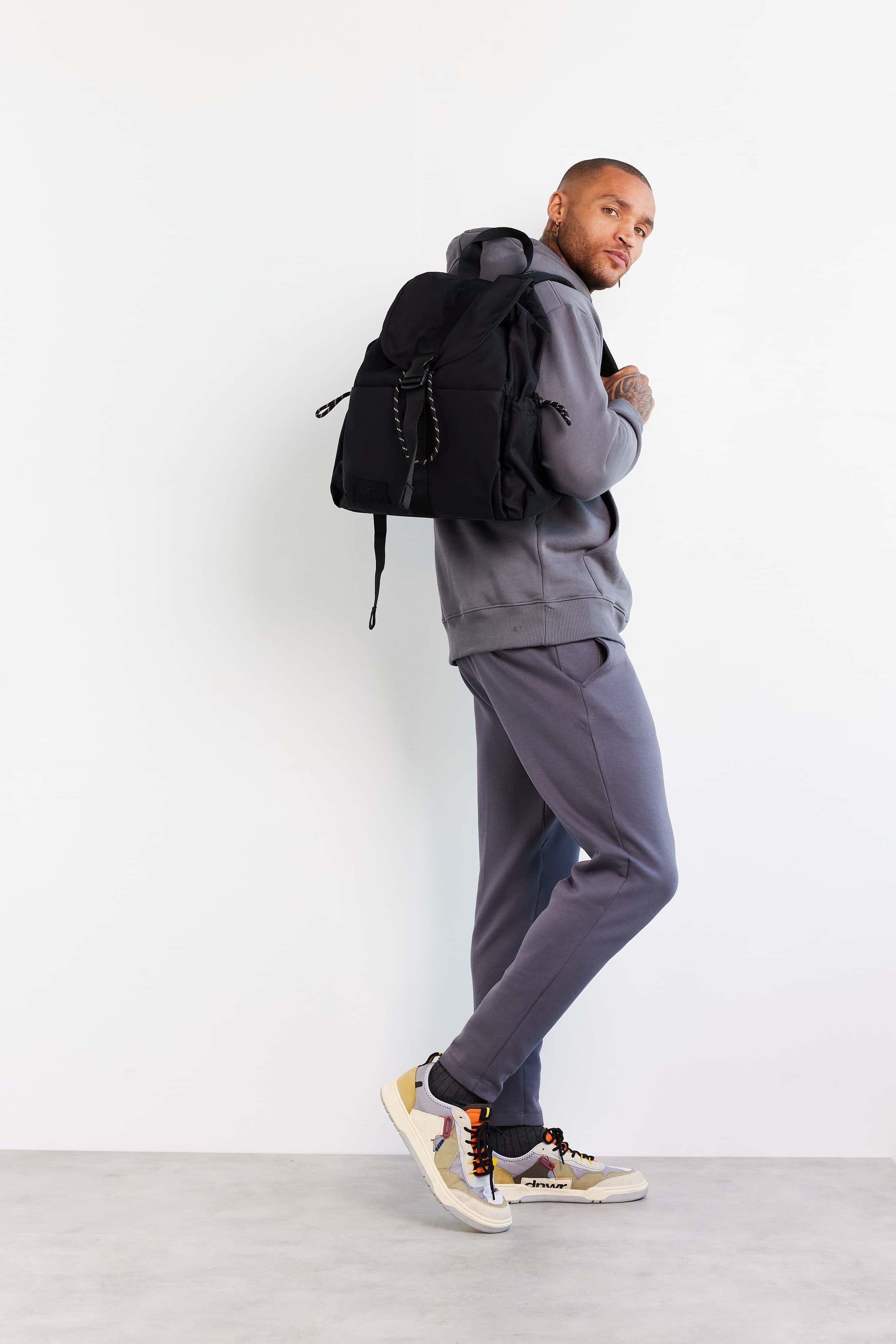 BÉIS 'The Sport Backpack' in Black Chic Tennis Inspired Backpack