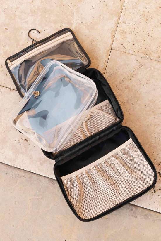 BÉIS 'The Hanging Cosmetic Case' in Black - Hanging Cosmetic Bag For ...
