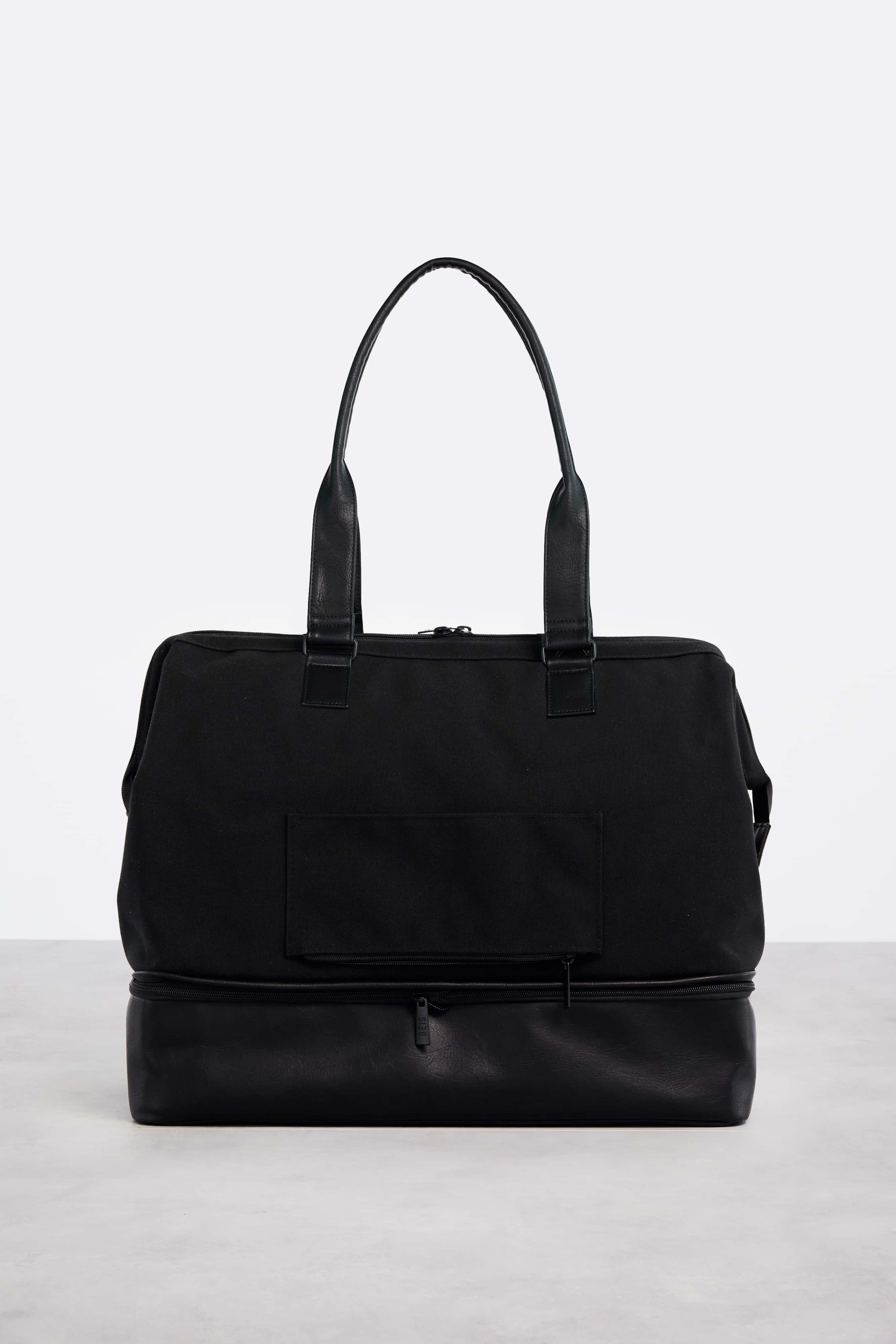 BÉIS 'The Convertible Weekender' in Black - Small Weekend Bag