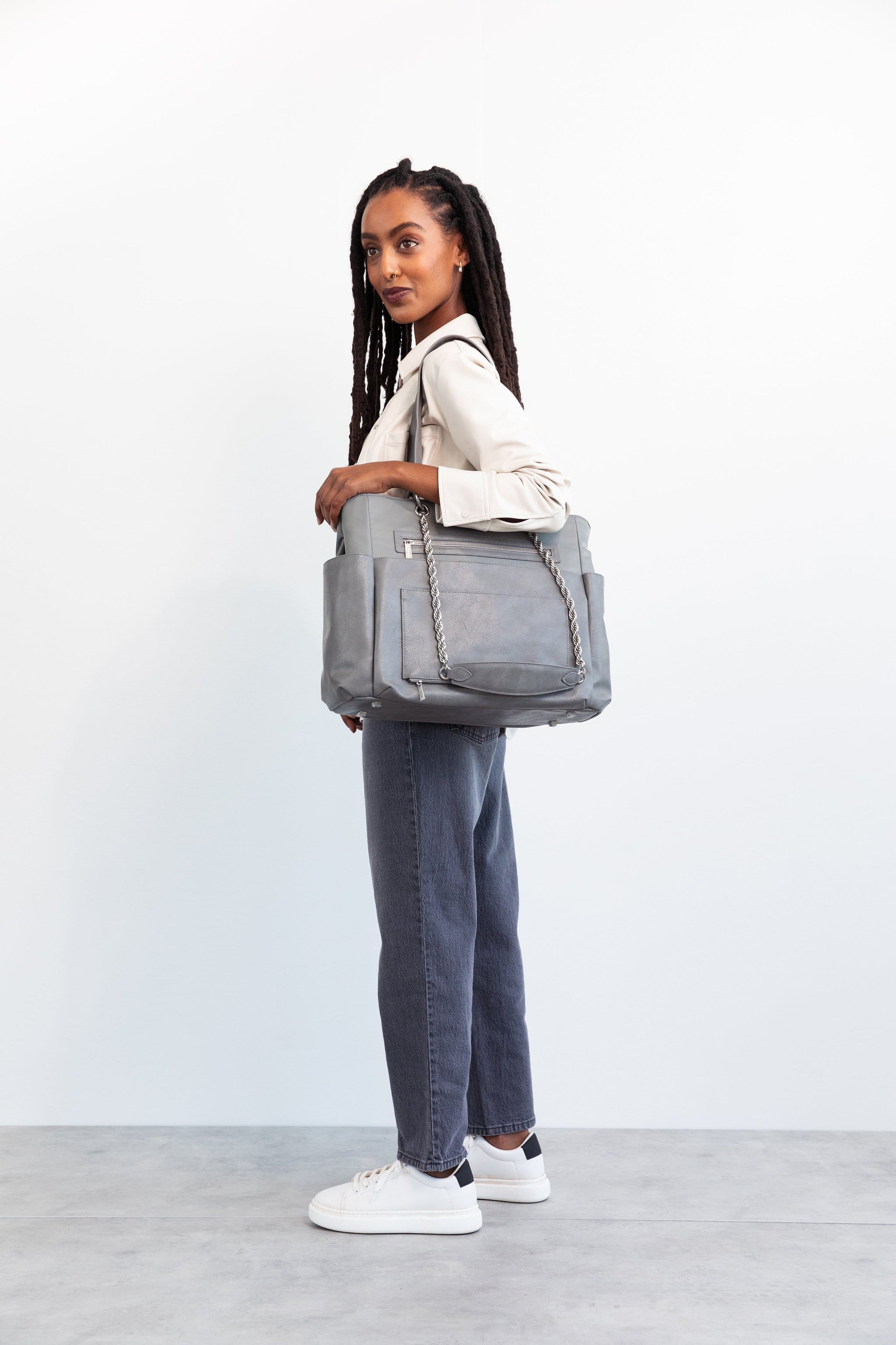 BÉIS 'The Diaper Bag' in Grey Fancy Diaper Bag & Large Tote Diaper Bags