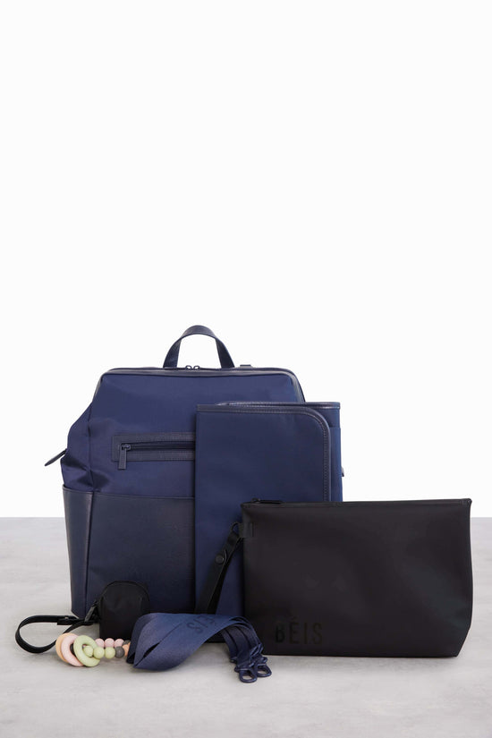 BÉIS 'The Backpack Diaper Bag' in Navy Diaper Backpack Bag in Navy