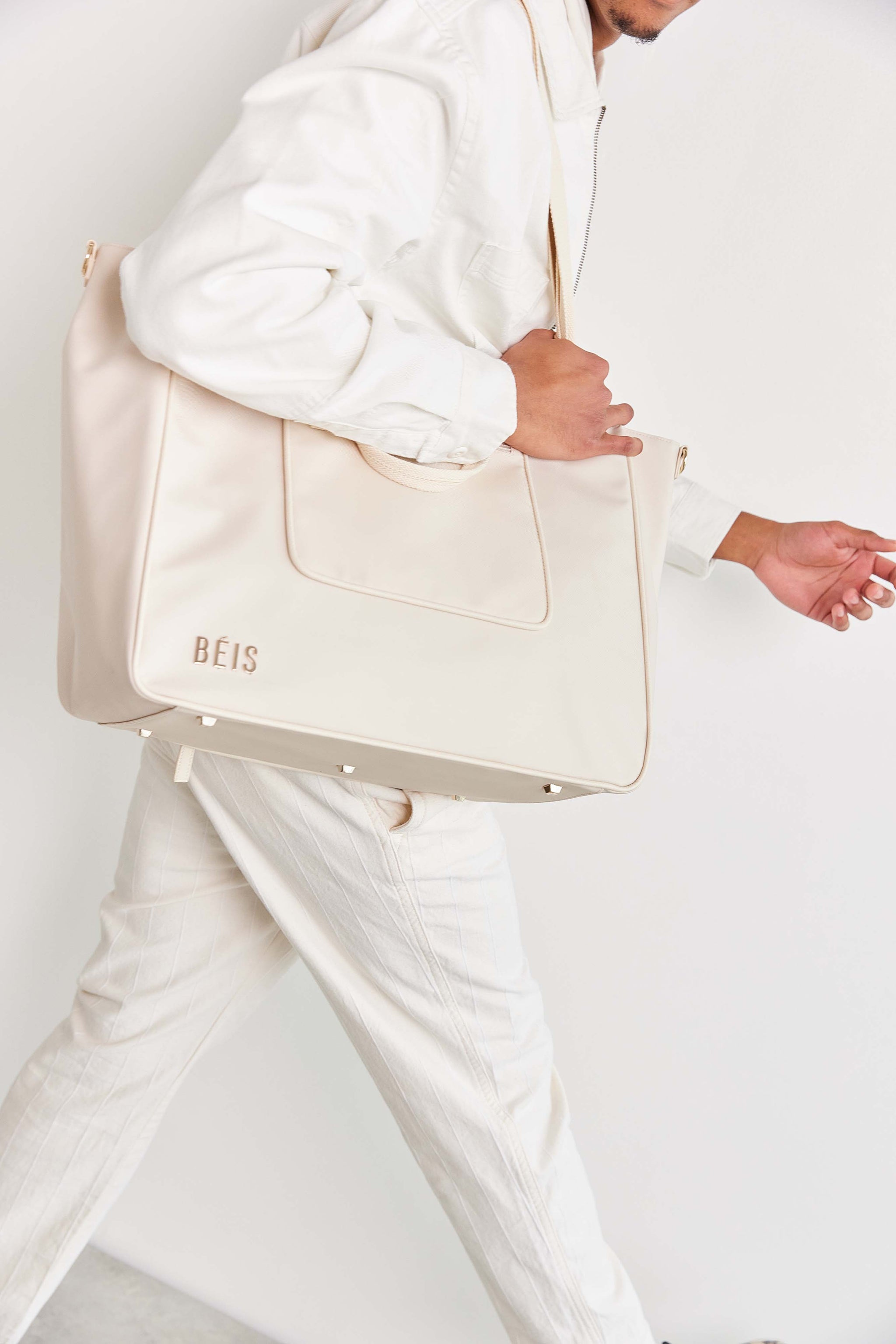 BÉIS 'The East To West Tote' in Beige Recycled Travel Tote Bag