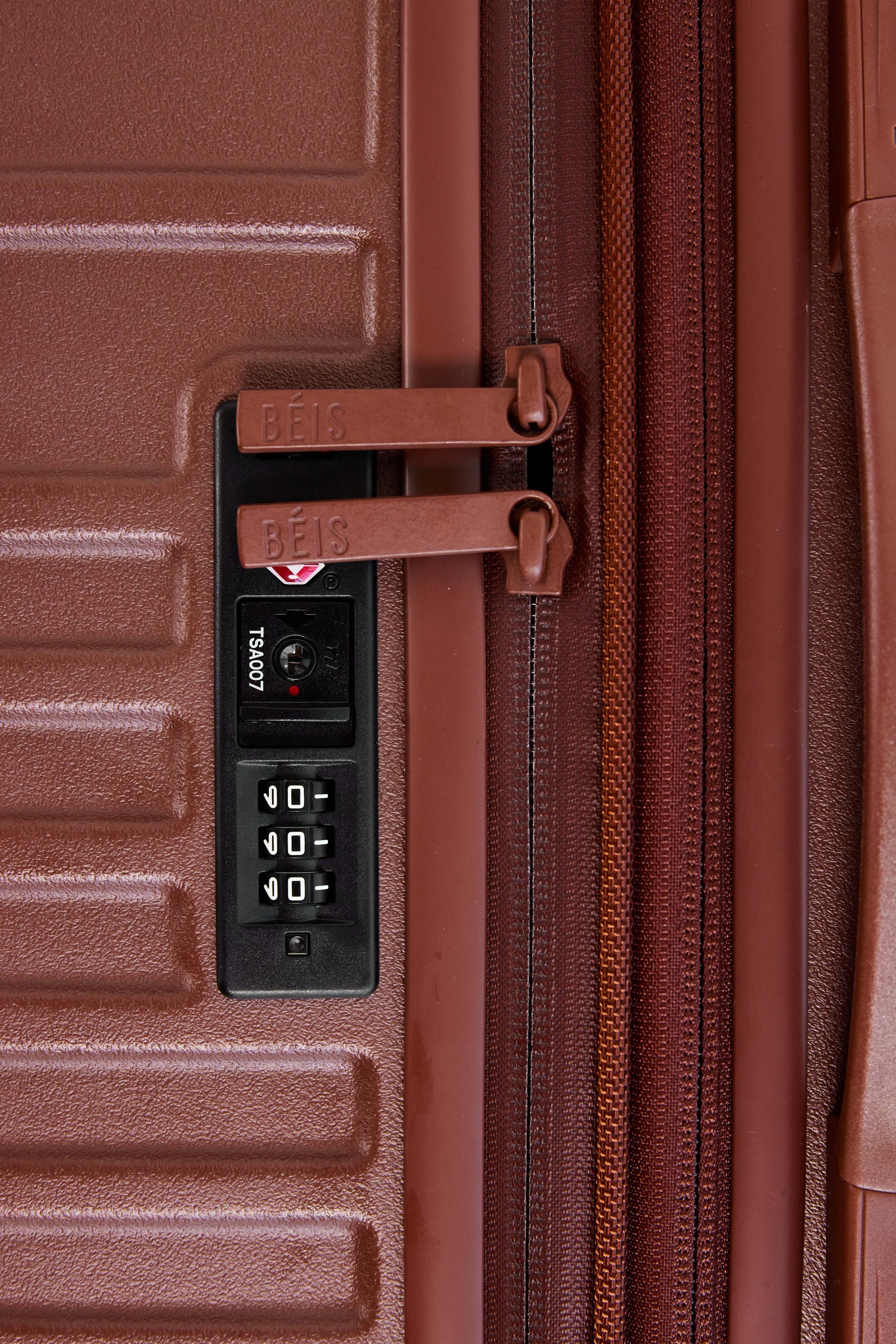 BÉIS 'The Medium Check-In Roller' in Maple - Brown 26 inch Medium Rolling Luggage & Checked Suitcase