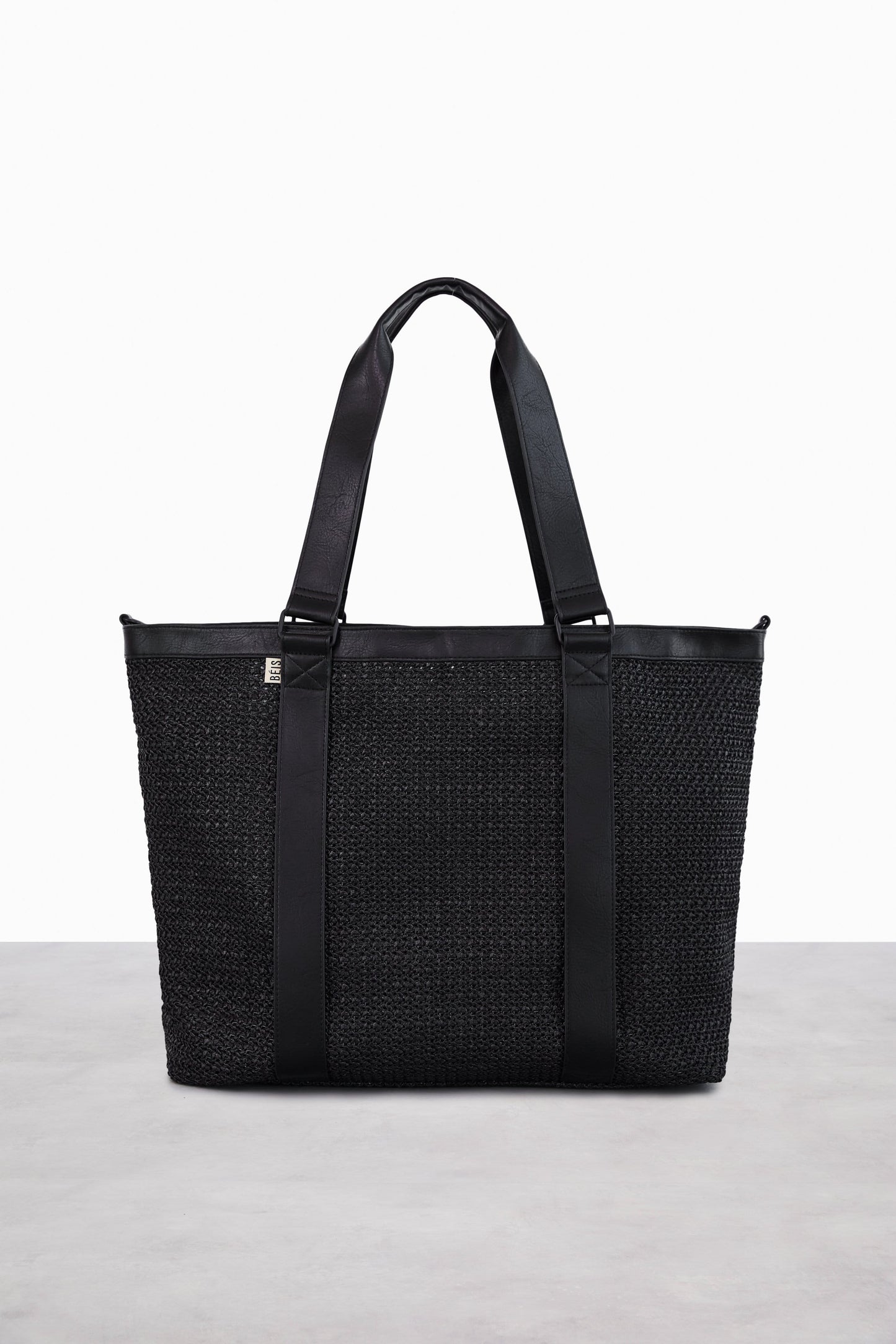 The Naturals Tote in Black