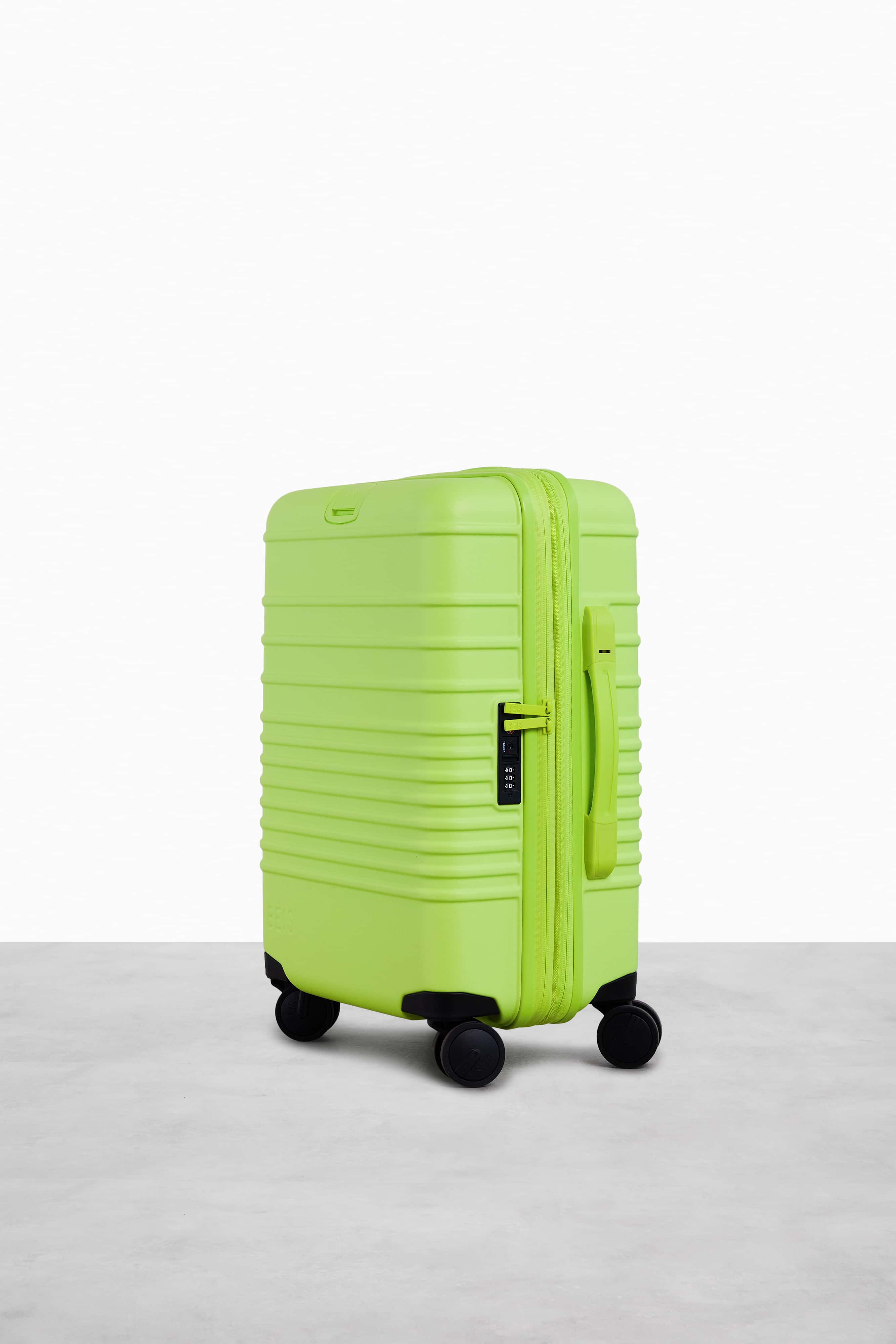 BÉIS 'The Carry-On Roller' in Citron - 21