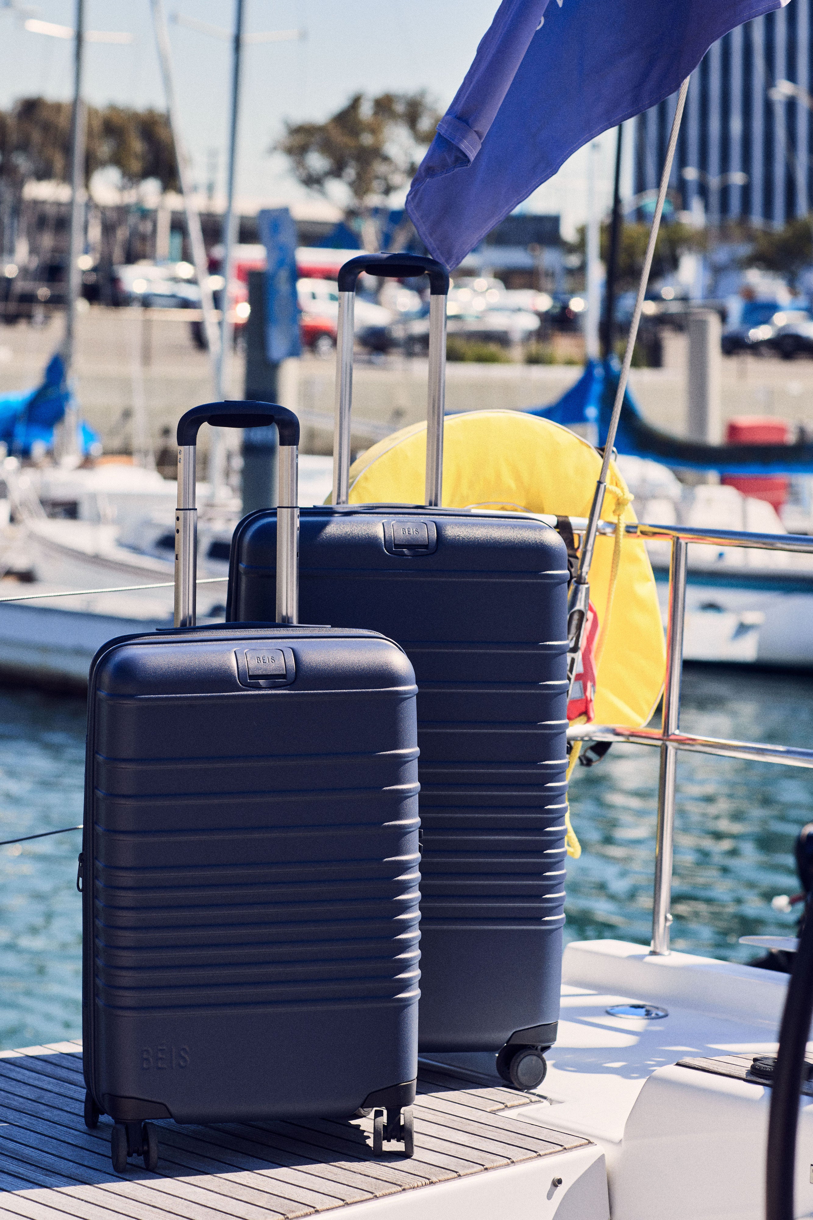 The 29" Large Check-In Roller in Navy