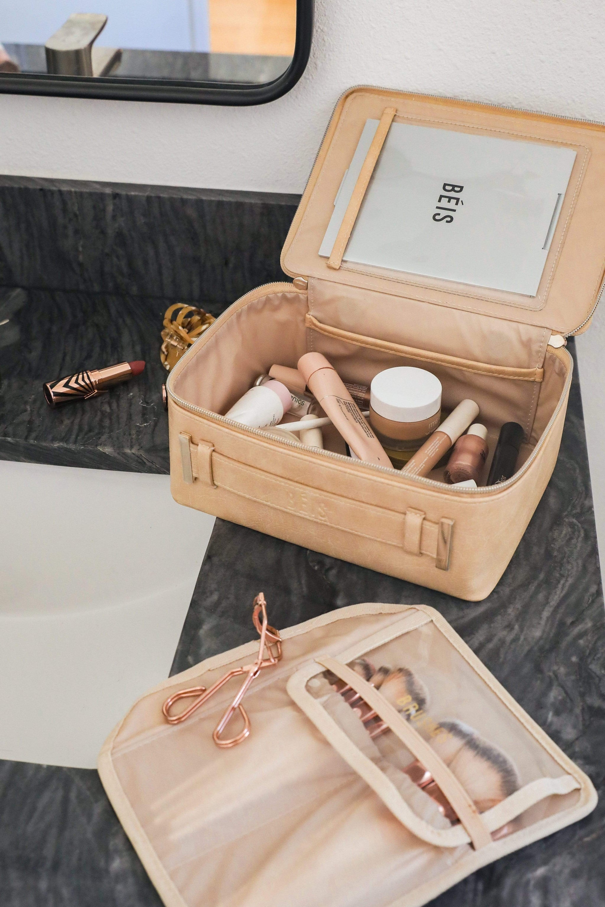 BÉIS 'The Cosmetic Case' in Beige Makeup Organizer & Makeup Travel Case