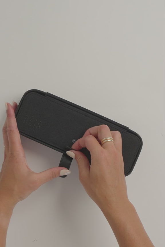 BÉIS 'The Jewelry Case' in Black Small Travel Jewelry Case