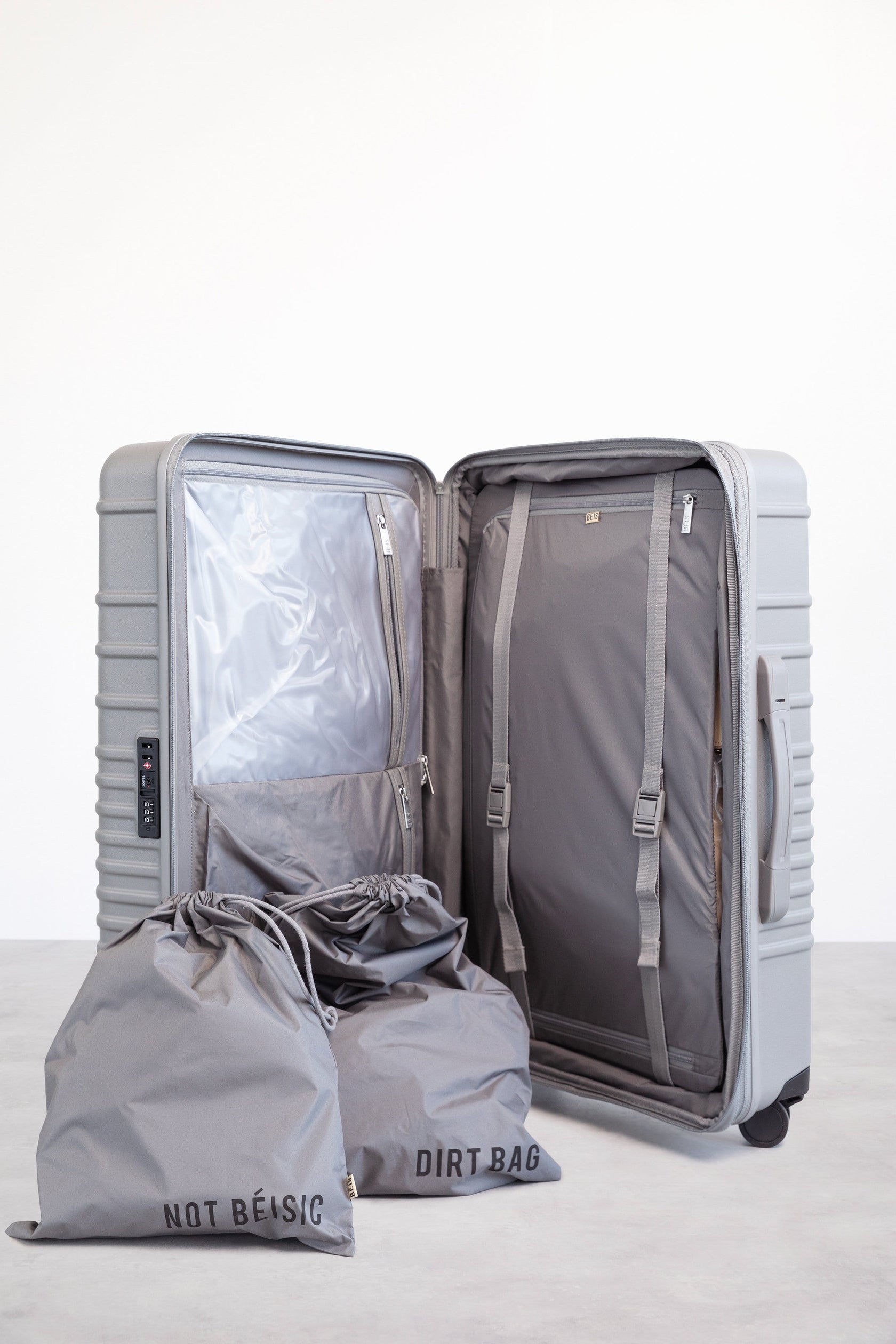 Béis 'The 26" CheckIn Roller' in Grey 26 Inch Grey Luggage & Grey