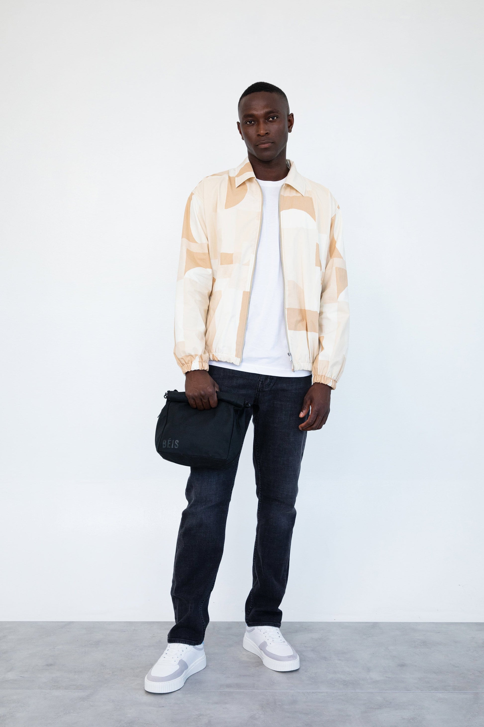 The Lunch Bag in Black